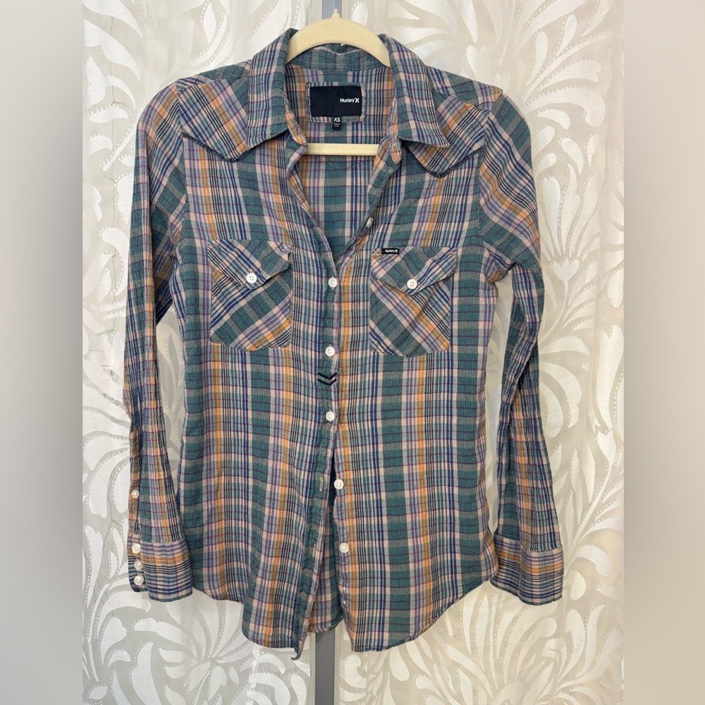 Hurley (XS) Long Sleeve Woman’s Plaid Shirt